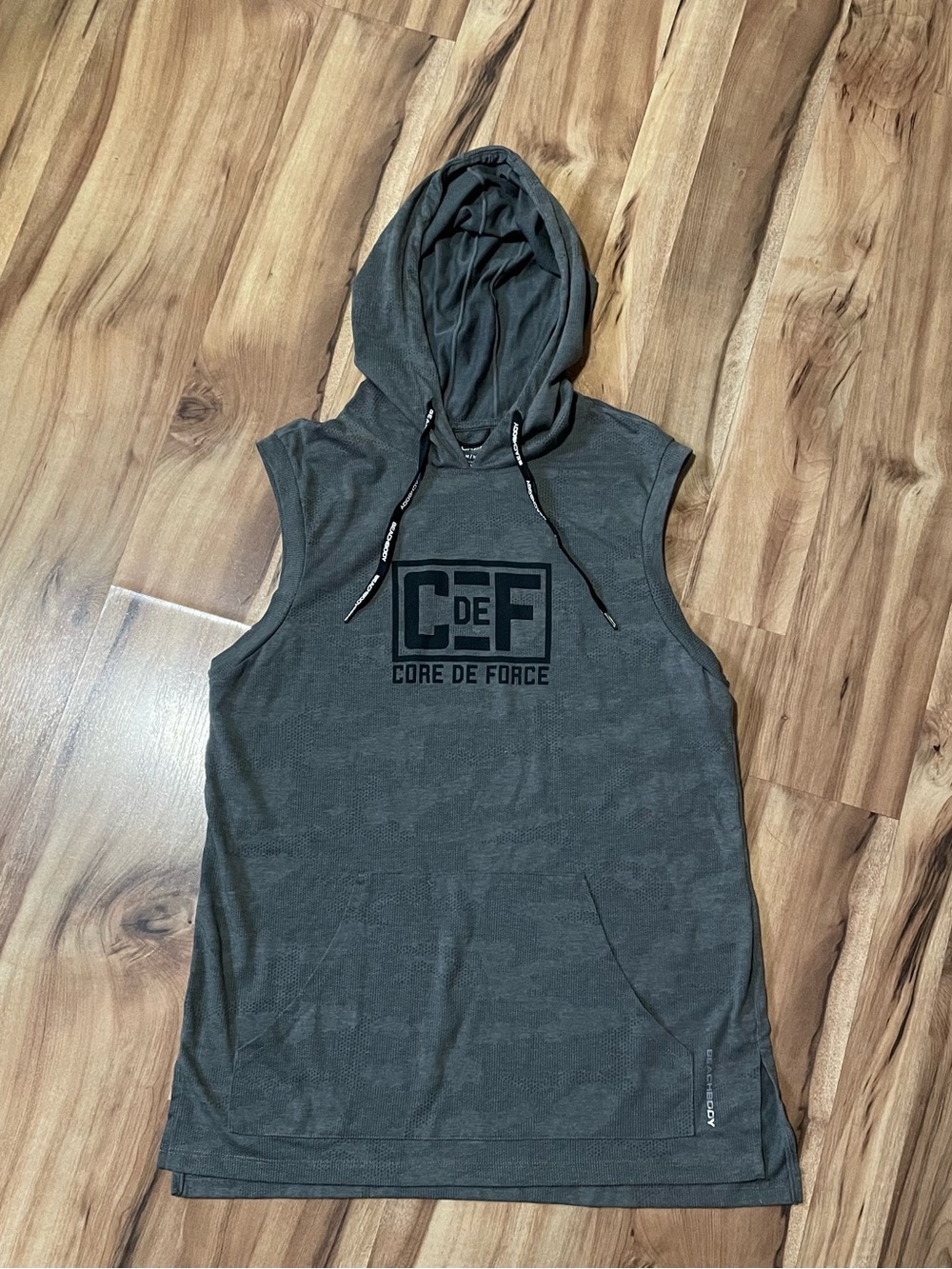 Beachbody Core De Force Sleeveless Hoodie Tank Top Gray Workout Muscle Men Sz M